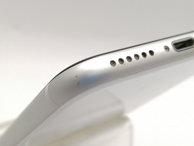 【中古】Apple SoftBank 【SIMロック解除済み】 iPhone SE（第2世代） 64GB ホワイト MHGQ3J/A（後期型番）【大須2】保証期間１ヶ月【ランクB】