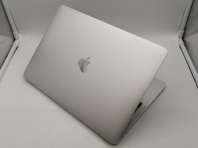 【中古】Apple MacBook Air 13インチ CTO (M1・2020) シルバー Apple M1(CPU:8C/GPU:8C)/8G/512G【大須2】保証期間１ヶ月【ランクA】