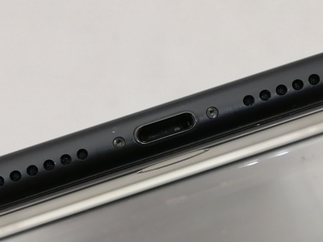 【中古】Apple au 【SIMロック解除済み】 iPhone SE（第2世代） 64GB ブラック MHGP3J/A（後期型番）【大須2】保証期間１ヶ月【ランクC】_8