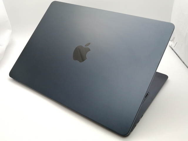 中古】Apple MacBook Air 13インチ M2(CPU:8C/GPU:8C) 8GB/256GB