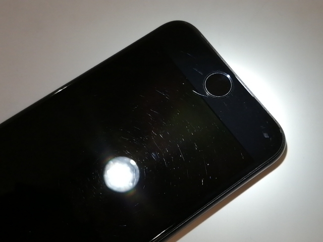 【中古】Apple docomo 【SIMロック解除済み】 iPhone SE（第2世代） 64GB ブラック MHGP3J/A（後期型番）【大須アメ横】保証期間１ヶ月【ランクC】_3