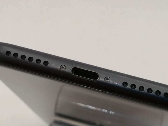【中古】Apple docomo 【SIMロック解除済み】 iPhone SE（第2世代） 64GB ブラック MHGP3J/A（後期型番）【大須アメ横】保証期間１ヶ月【ランクC】_6
