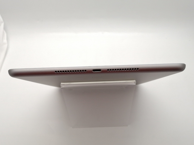 【中古】Apple 国内版 【SIMフリー】 iPad（第5世代/2017） 32GB スペースグレイ MP1J2J/A【大須2】保証期間１ヶ月【ランクB】_3