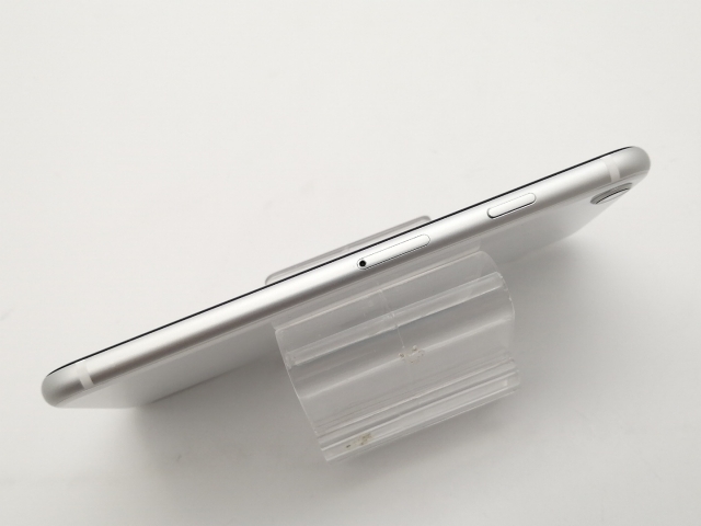 【中古】Apple au 【SIMロック解除済み】 iPhone SE（第2世代） 64GB ホワイト MHGQ3J/A（後期型番）【大須2】保証期間１ヶ月【ランクC】_4