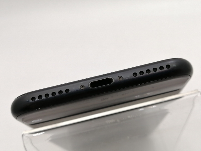 【中古】Apple docomo 【SIMロック解除済み】 iPhone SE（第2世代） 64GB ブラック MHGP3J/A（後期型番）【大須2】保証期間１ヶ月【ランクC】_3