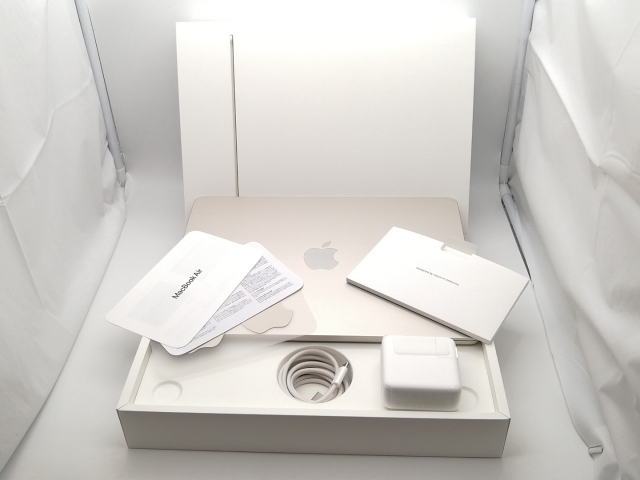 【中古】Apple MacBook Air 13インチ CTO (M2,2022) スターライト M2(CPU:8C/GPU:8C)/16G/256G/67W(70W) AC【秋葉2号】保証期間１ヶ月【ランクA】_9