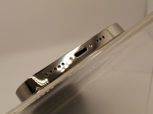 【中古】Apple docomo 【SIMフリー】 iPhone 13 Pro 128GB シルバー MLUF3J/A【大須2】保証期間１ヶ月【ランクA】_3