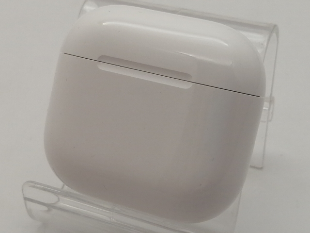 【中古】Apple AirPods 4 MXP63J/A【大須2】保証期間１ヶ月_2