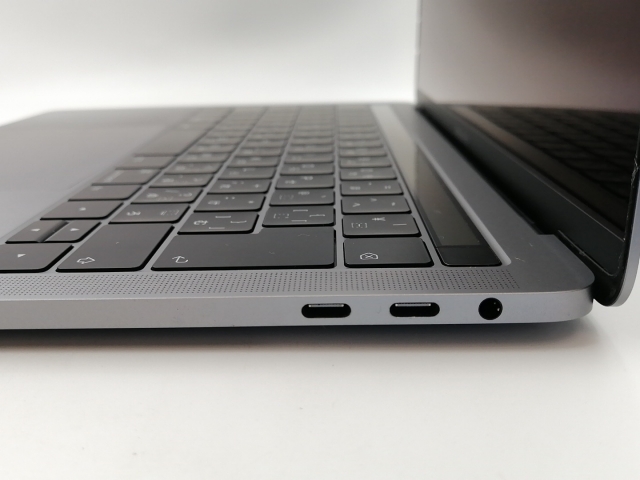 【中古】Apple MacBook Pro 13インチ Corei5:2.4GHz Touch Bar搭載 256GB スペースグレイ MV962J/A (Mid 2019)【大須2】保証期間1ヶ月【ランクB】の通販は 【中古】Apple MacBook Pro 13インチ Corei5:2.4GHz Touch Bar搭載 256GB スペースグレイ MV962J/A (Mid 2019)【大須2】保証期間1ヶ月【ランクB】の通販は
