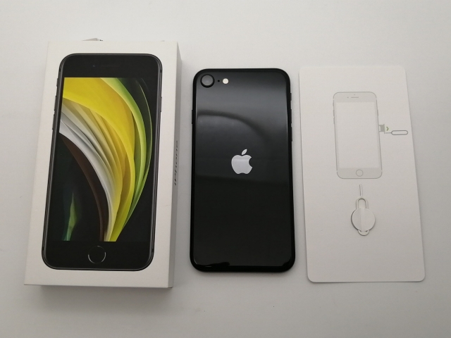 【中古】Apple au 【SIMロック解除済み】 iPhone SE（第2世代） 64GB ブラック MHGP3J/A（後期型番）【大須2】保証期間１ヶ月【ランクC】_9