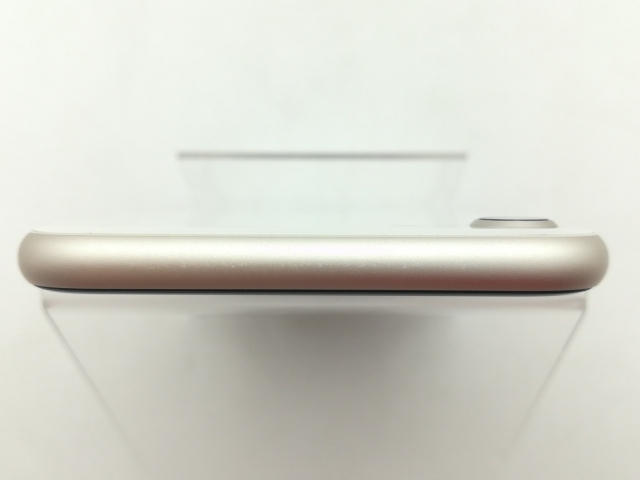 【中古】Apple 国内版 【SIMフリー】 iPhone SE（第3世代） 128GB スターライト MMYG3J/A【神戸】保証期間１ヶ月【ランクB】_2