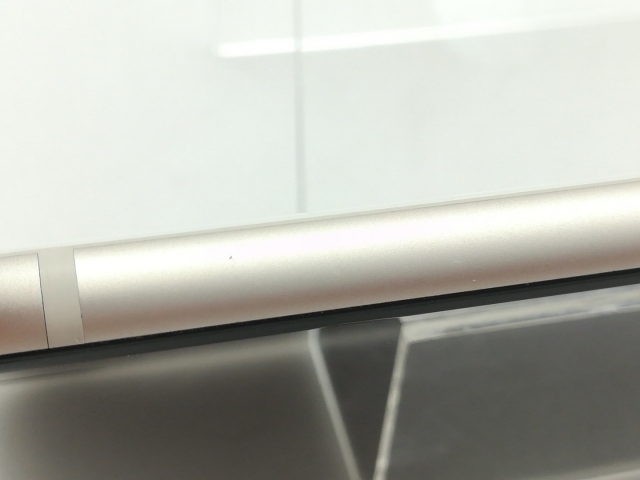 【中古】Apple 国内版 【SIMフリー】 iPhone SE（第3世代） 128GB スターライト MMYG3J/A【神戸】保証期間１ヶ月【ランクB】_7
