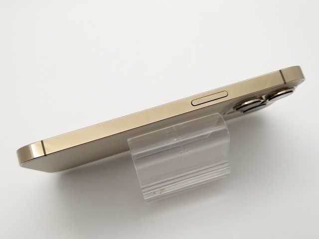 【中古】Apple docomo 【SIMフリー】 iPhone 13 Pro 512GB ゴールド MLUY3J/A【浜松駅前】保証期間１ヶ月【ランクC】