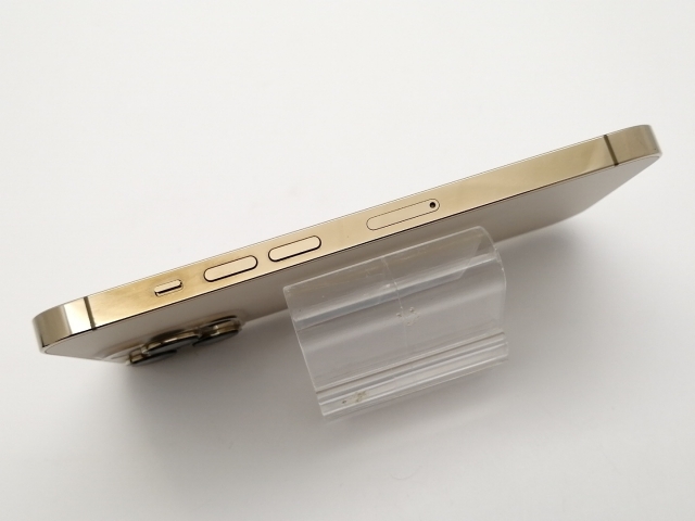 【中古】Apple docomo 【SIMフリー】 iPhone 13 Pro 512GB ゴールド MLUY3J/A【浜松駅前】保証期間１ヶ月【ランクC】