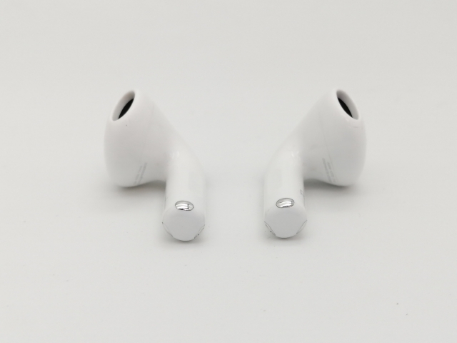 【中古】Apple AirPods 4 アクティブノイズキャンセリング搭載モデル MXP93J/A【新宿】保証期間１週間_1