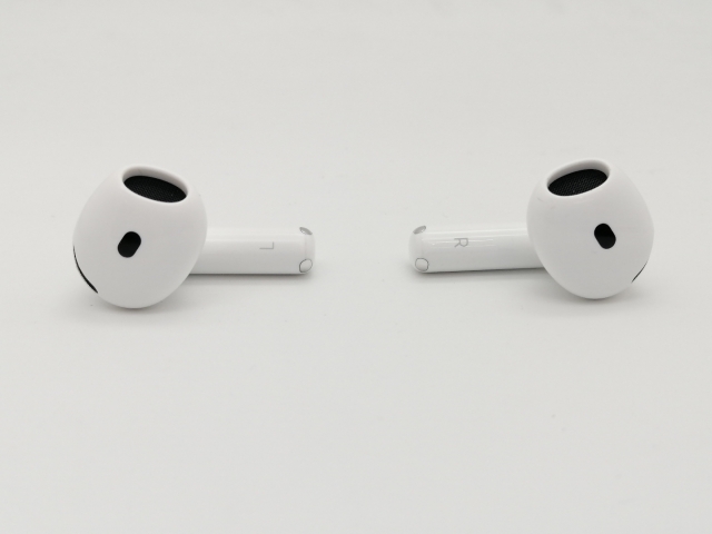 【中古】Apple AirPods 4 アクティブノイズキャンセリング搭載モデル MXP93J/A【新宿】保証期間１週間_2