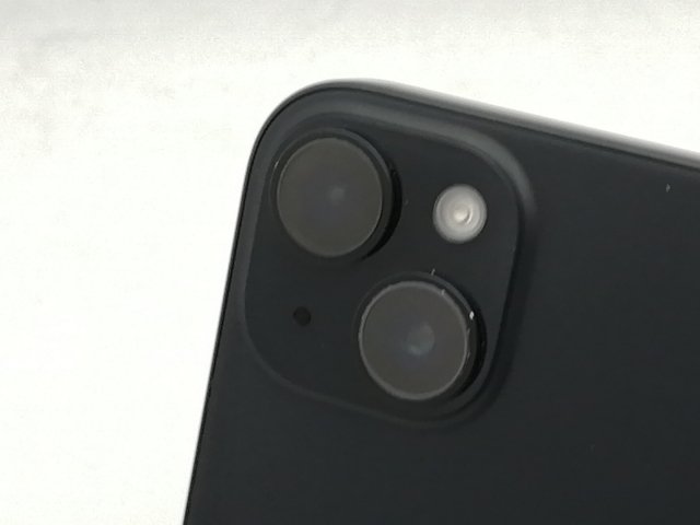 【中古】Apple SoftBank 【SIMフリー】 iPhone 15 256GB ブラック MTMN3J/A【なんば】保証期間１ヶ月【ランクB】