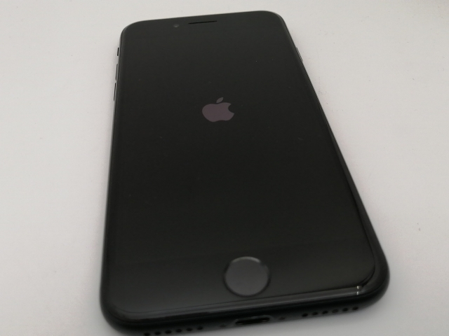 【中古】Apple 国内版 【SIMフリー】 iPhone SE（第3世代） 64GB ミッドナイト MMYC3J/A【なんば】保証期間１ヶ月【ランクB】_1