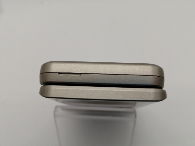 【中古】FCNT docomo 【SIMフリー】 arrows ケータイ ベーシック F-41C ゴールド【大阪本店】保証期間１ヶ月【ランクB】_4