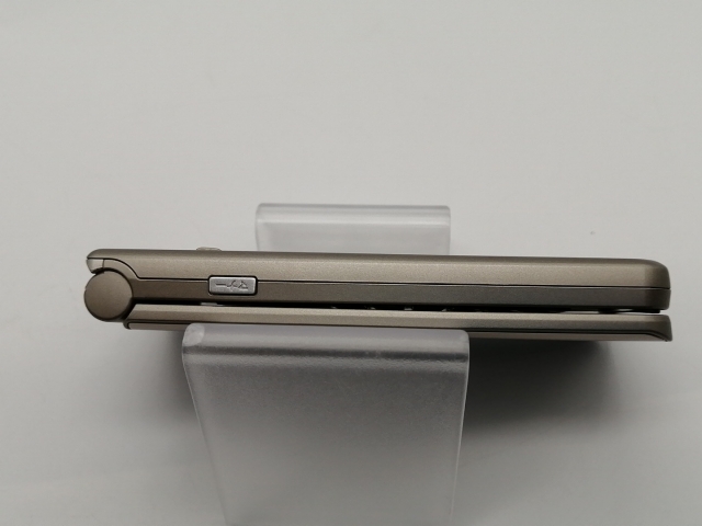 【中古】FCNT docomo 【SIMフリー】 arrows ケータイ ベーシック F-41C ゴールド【大阪本店】保証期間１ヶ月【ランクB】_6