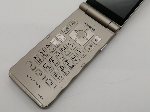 【中古】FCNT docomo 【SIMフリー】 arrows ケータイ ベーシック F-41C ゴールド【大阪本店】保証期間１ヶ月【ランクB】_8