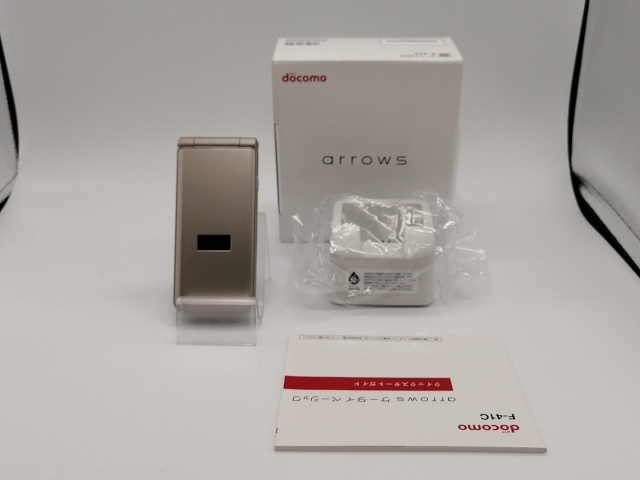 【中古】FCNT docomo 【SIMフリー】 arrows ケータイ ベーシック F-41C ゴールド【大阪本店】保証期間１ヶ月【ランクB】_9