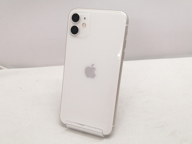 【中古】Apple au 【SIMロック解除済み】 iPhone 11 128GB ホワイト MWM22J/A【仙台駅東口】保証期間１ヶ月【ランクA】