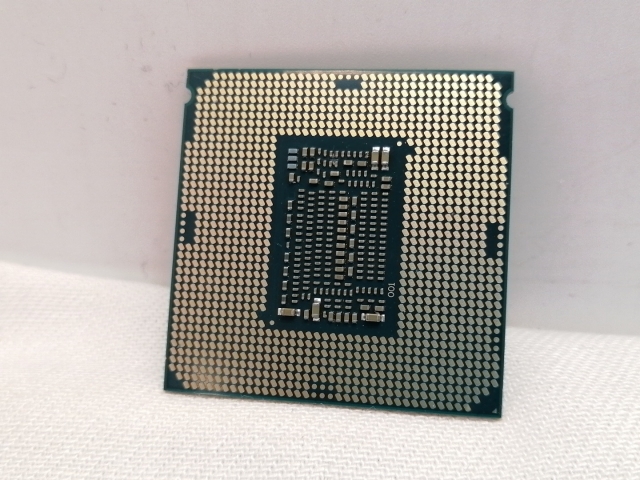 中古】Intel Core i5-9500T (2.2GHz/TB:3.7GHz/SRF4D/U0) bulk LGA1151