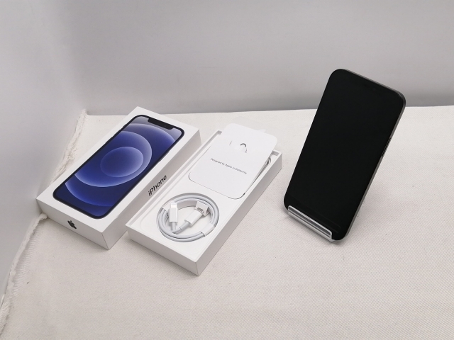 【中古】Apple au 【SIMロック解除済み】 iPhone 12 128GB ブラック MGHU3J/A【仙台駅東口】保証期間１ヶ月【ランクB】_9