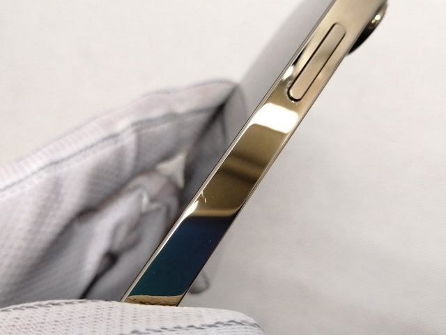 【中古】Apple 国内版 【SIMフリー】 iPhone 13 Pro 128GB ゴールド MLUH3J/A【仙台駅東口】保証期間１ヶ月【ランクB】_3