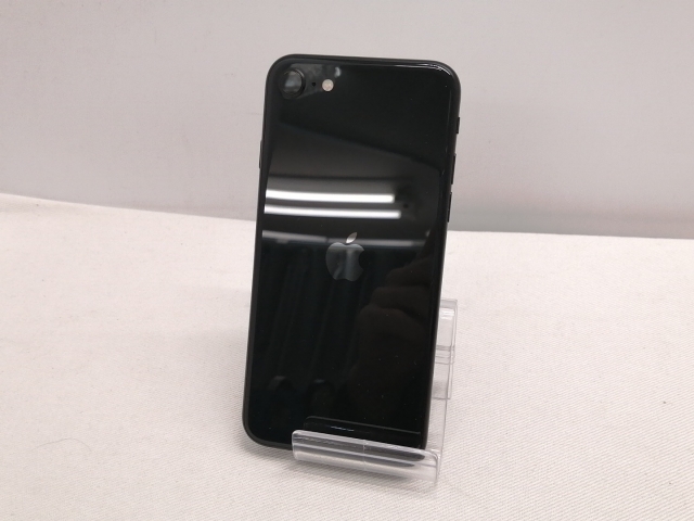 【中古】Apple au 【SIMロック解除済み】 iPhone SE（第2世代） 64GB ブラック MHGP3J/A（後期型番）【仙台駅東口】保証期間１ヶ月【ランクA】