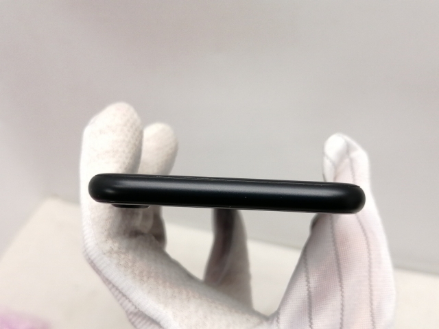 【中古】Apple au 【SIMロック解除済み】 iPhone SE（第2世代） 64GB ブラック MHGP3J/A（後期型番）【仙台駅東口】保証期間１ヶ月【ランクC】_7