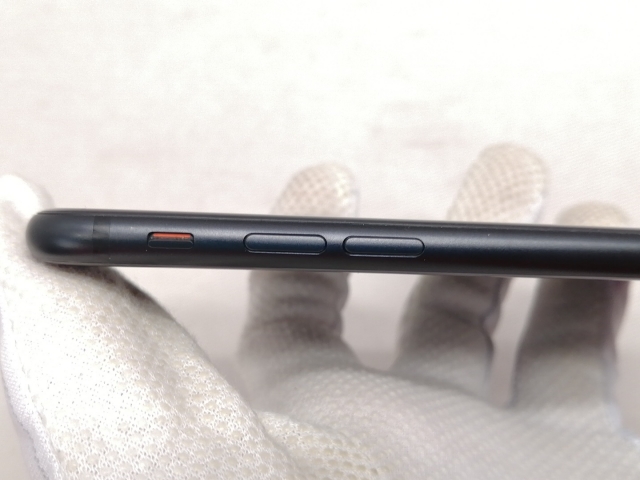 【中古】Apple au 【SIMロック解除済み】 iPhone SE（第2世代） 64GB ブラック MX9R2J/A【仙台駅東口】保証期間１ヶ月【ランクC】_4