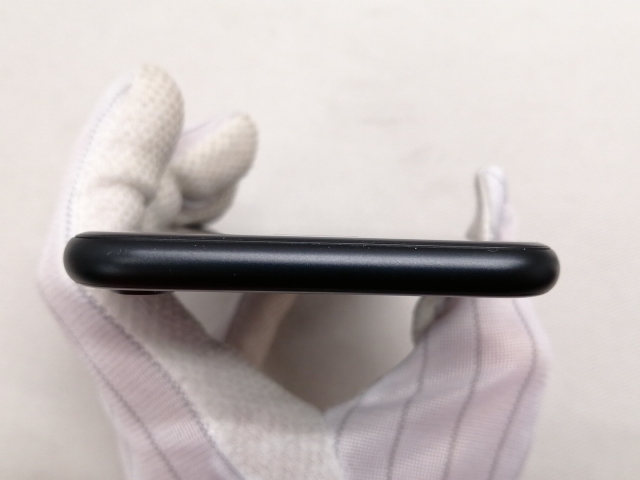 【中古】Apple au 【SIMロック解除済み】 iPhone SE（第2世代） 64GB ブラック MX9R2J/A【仙台駅東口】保証期間１ヶ月【ランクC】_5