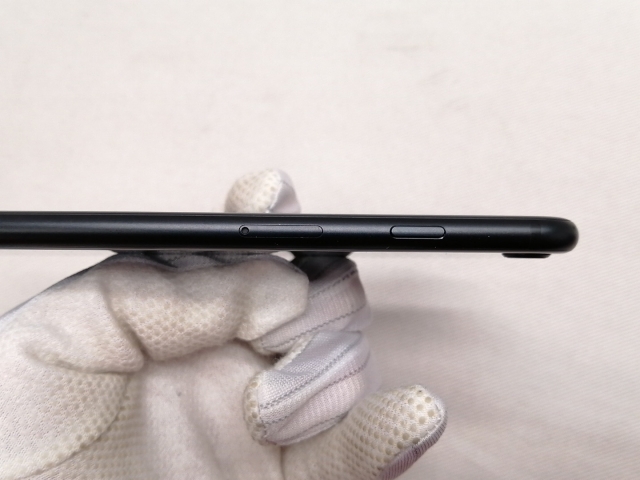 【中古】Apple au 【SIMロック解除済み】 iPhone SE（第2世代） 64GB ブラック MX9R2J/A【仙台駅東口】保証期間１ヶ月【ランクC】_6
