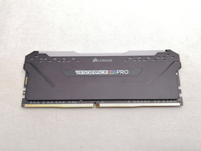 【中古】DDR4 16GB PC4-28800(DDR4-3600)【デスクトップPC用】【仙台駅東口】保証期間１週間