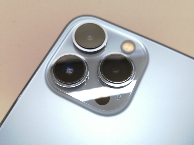 【中古】Apple au 【SIMフリー】 iPhone 13 Pro 256GB シエラブルー MLUU3J/A【仙台駅東口】保証期間１ヶ月【ランクB】