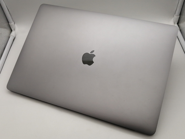 中古】Apple MacBook Pro 16インチ CTO (Late 2019) スペース