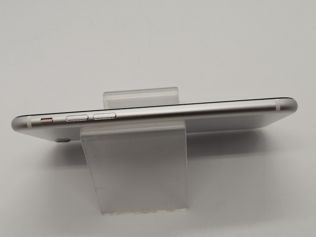 【中古】Apple docomo 【SIMロック解除済み】 iPhone SE（第2世代） 64GB ホワイト MHGQ3J/A（後期型番）【大須アメ横】保証期間１ヶ月【ランクC】_3
