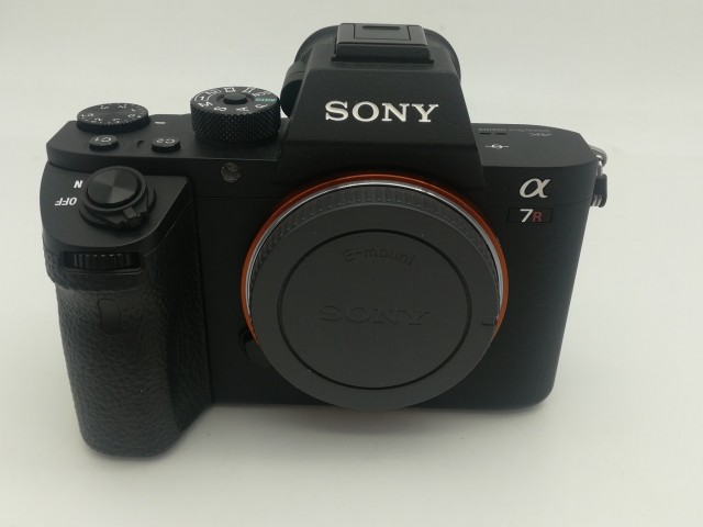 【新発売】 中古】SONY ILCE-7RM2【大須】保証期間1ヶ月 ボディ II α7R ミラーレス一眼