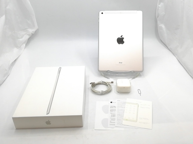 ★docomoＦ-03★arrows　SIMロック解除済　シルバー　ナノシム4G ☆docomoF-03☆arrows SIMロック解除済 シルバー ナノシム4G