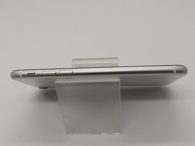 【中古】Apple docomo 【SIMロック解除済み】 iPhone SE（第2世代） 64GB ホワイト MHGQ3J/A（後期型番）【大須アメ横】保証期間１ヶ月【ランクC】_3