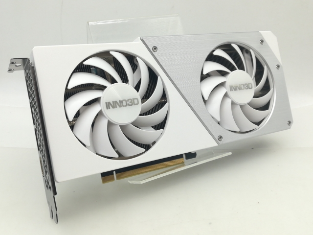 【中古】Inno3D GeForce RTX 4070 Ti SUPER TWIN X2 OC WHITE N407TS2-166XX-186156W RTX4070TiS/16G【大須】保証期間１週間