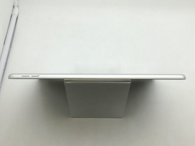 【中古】Apple 【Wi-Fi】 iPad（第8世代/2020） 32GB シルバー MYLA2J/A【大須】保証期間１ヶ月【ランクA】_3