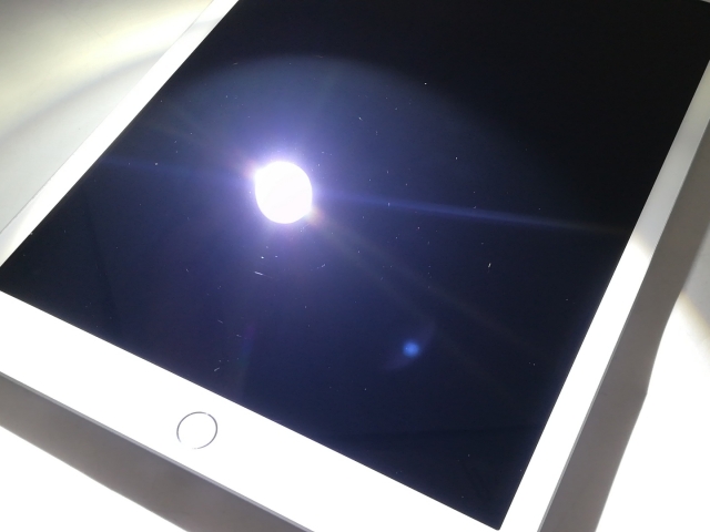 【中古】Apple 【Wi-Fi】 iPad（第8世代/2020） 32GB シルバー MYLA2J/A【アリオ倉敷】保証期間１ヶ月【ランクA】_9