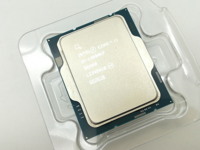 intel i5 13600KF 中古 中古 インテル® Core™ i5-13600KF BOX 簡易水冷おまけ付き Intel Core