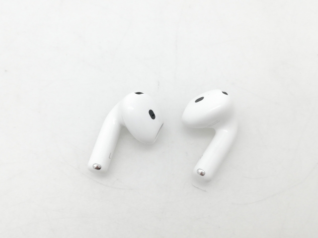 【中古】Apple AirPods 4 MXP63J/A【大須】保証期間１ヶ月_2