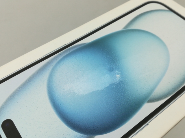 【中古】Apple 国内版 【SIMフリー】 iPhone 15 128GB ブルー MTML3J/A【大須】保証期間１ヶ月【ランクB】