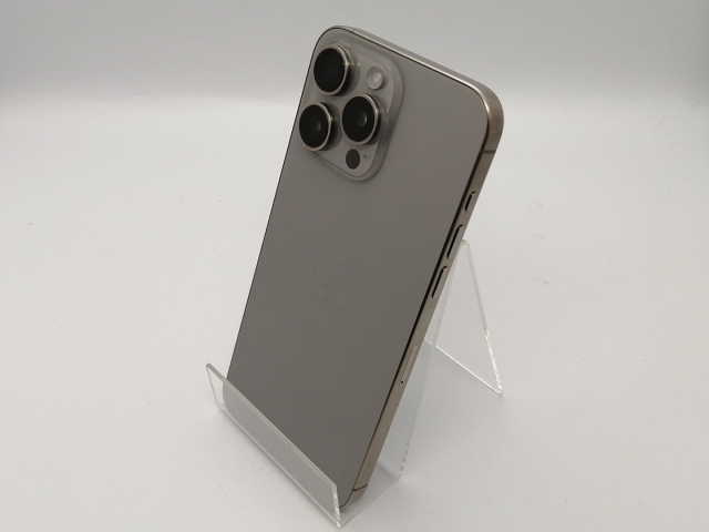 【中古】Apple 国内版 【SIMフリー】 iPhone 15 Pro Max 256GB ナチュラルチタニウム MU6R3J/A【大須アメ横】保証期間１ヶ月【ランクB】