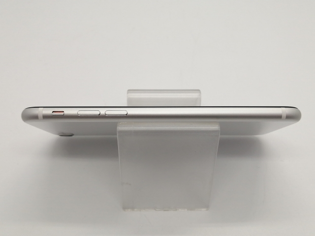 【中古】Apple docomo 【SIMロック解除済み】 iPhone SE（第2世代） 64GB ホワイト MHGQ3J/A（後期型番）【大須アメ横】保証期間１ヶ月【ランクC】_3